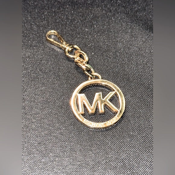 MICHAEL KORS GOLD MONOGRAM BAG CHARM w/ DUSTY - Picture 1 of 6